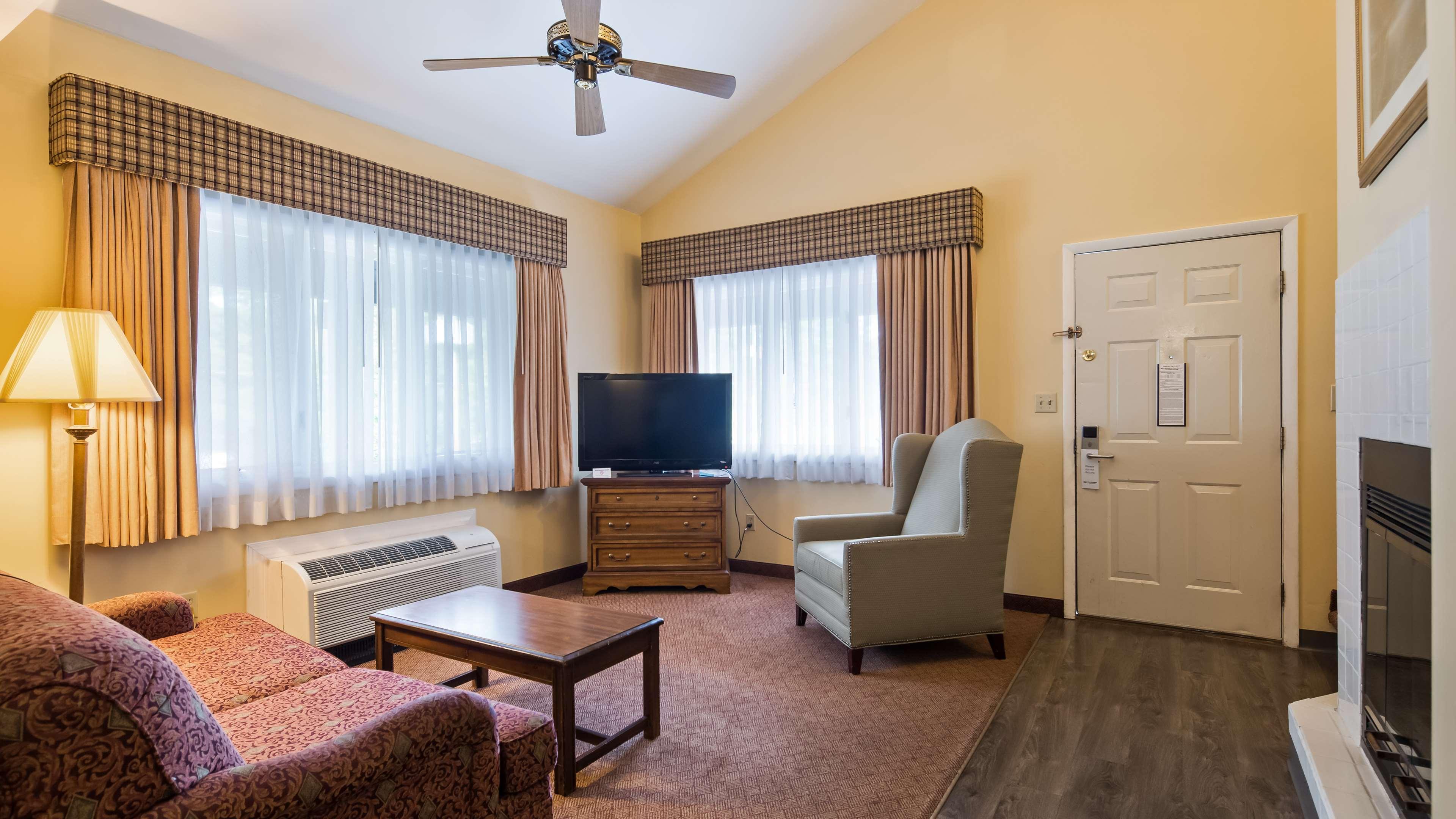 Best Western Of Lake George Buitenkant foto