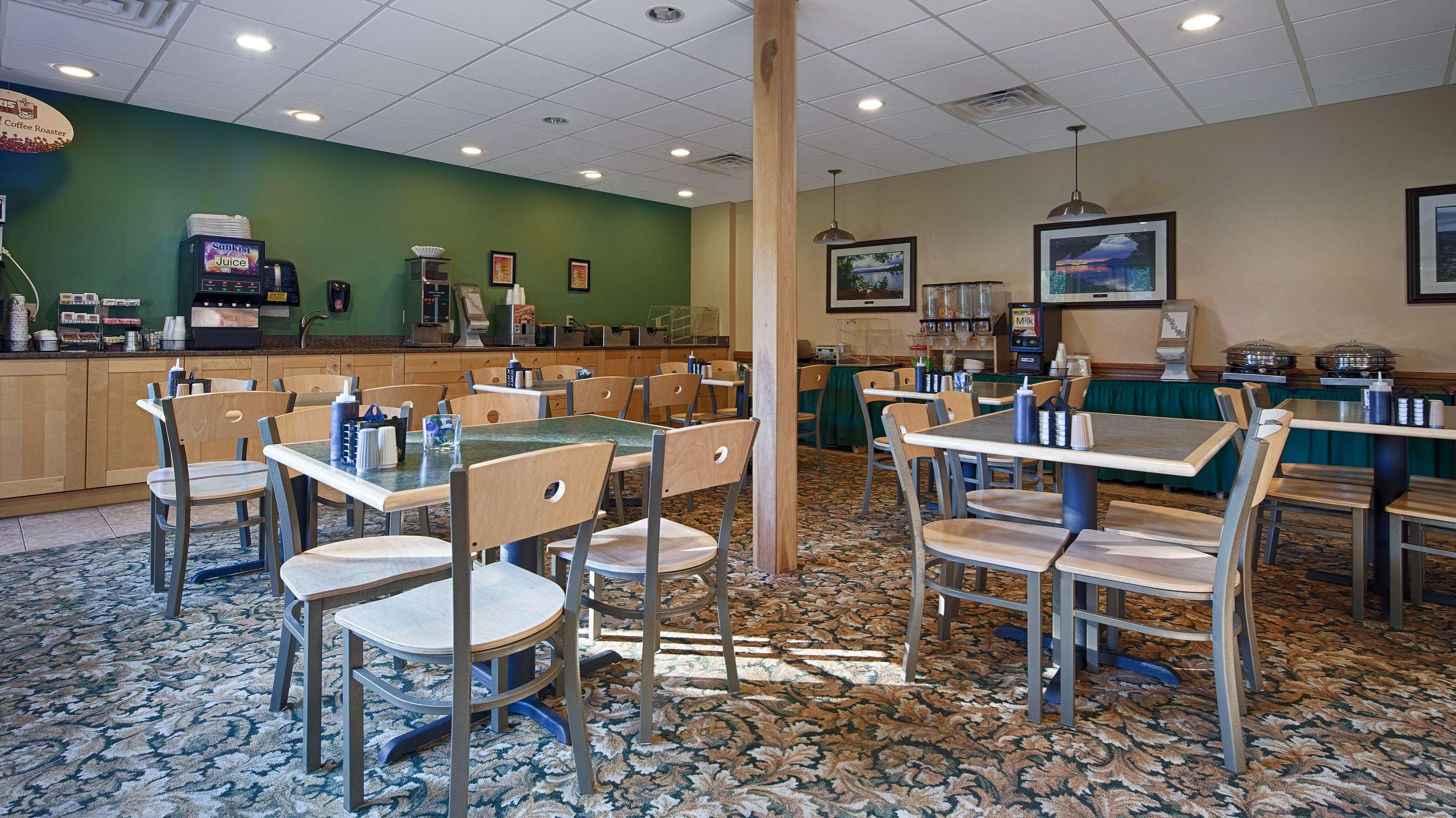 Best Western Of Lake George Buitenkant foto