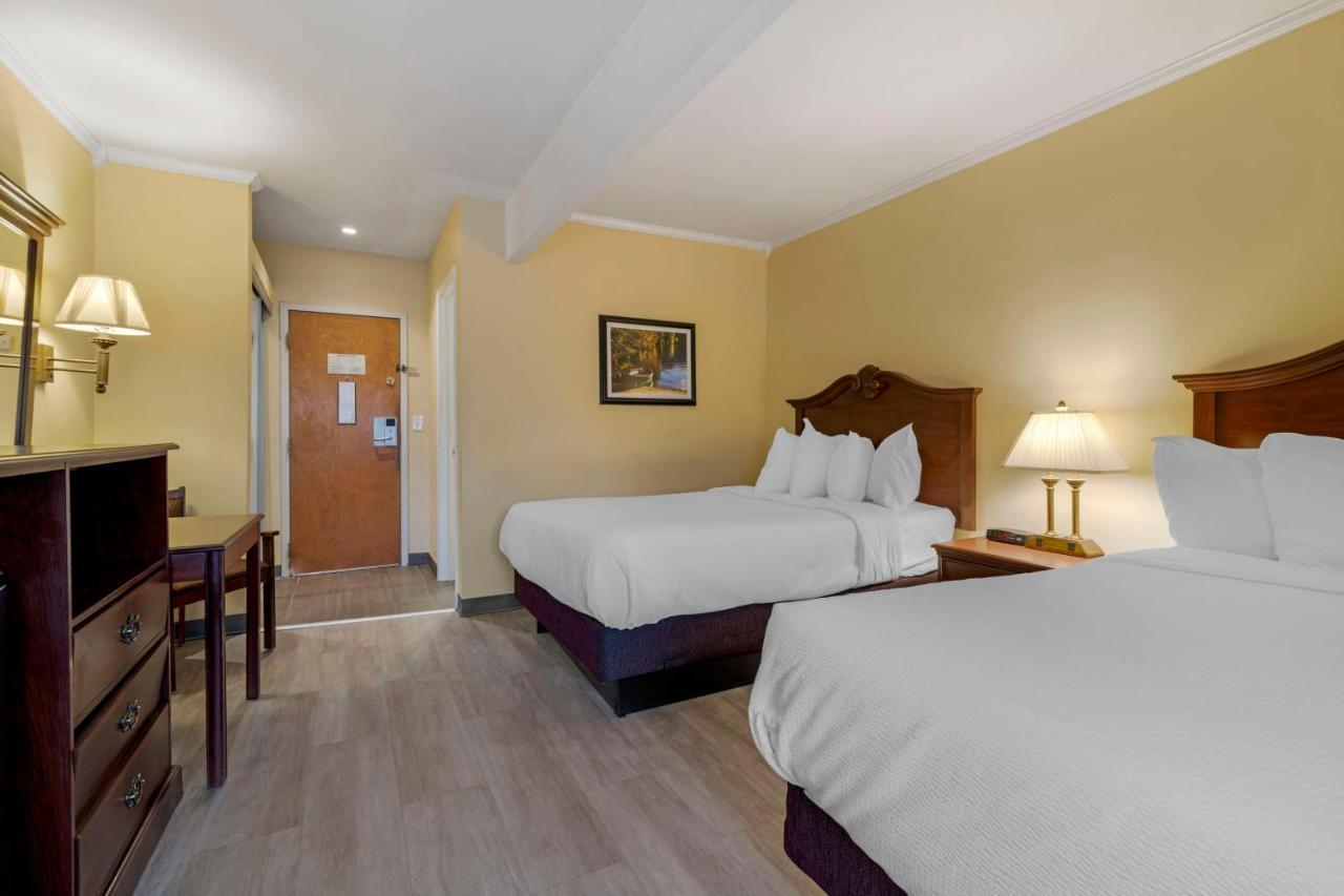 Best Western Of Lake George Buitenkant foto
