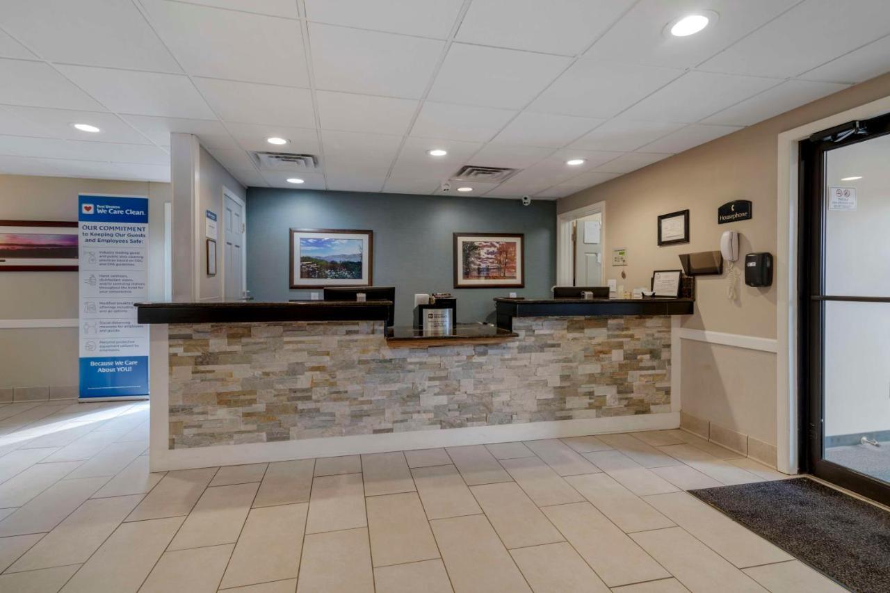 Best Western Of Lake George Buitenkant foto