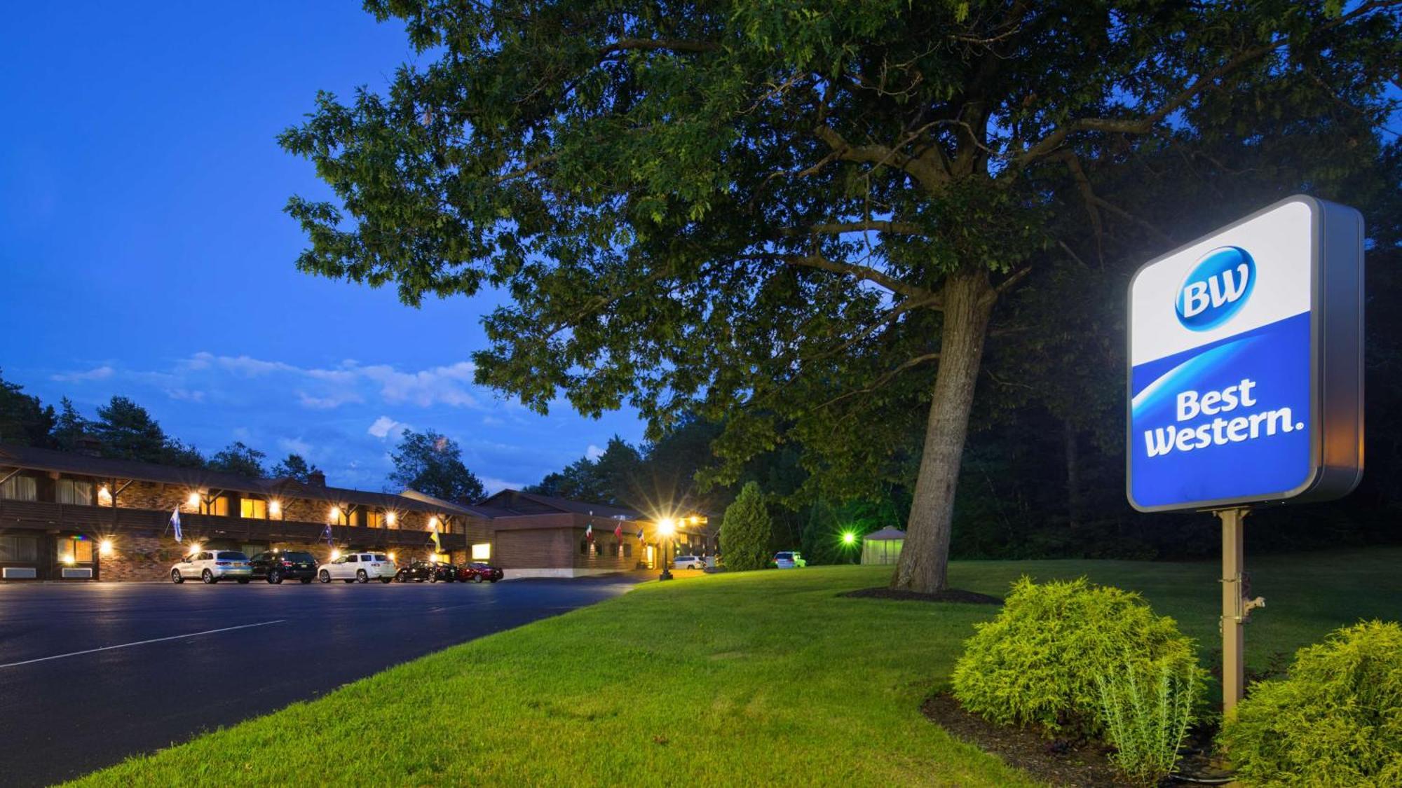 Best Western Of Lake George Buitenkant foto